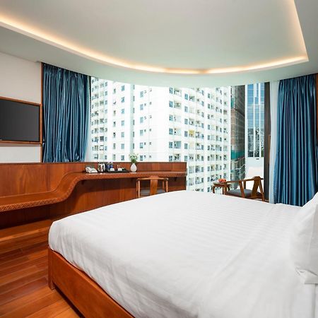 Monalisa Luxury Hotel Дананг Екстериор снимка