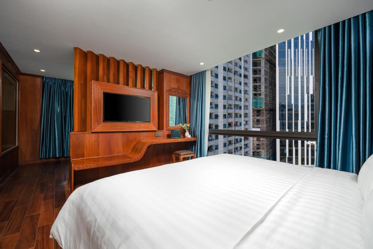 Monalisa Luxury Hotel Дананг Екстериор снимка