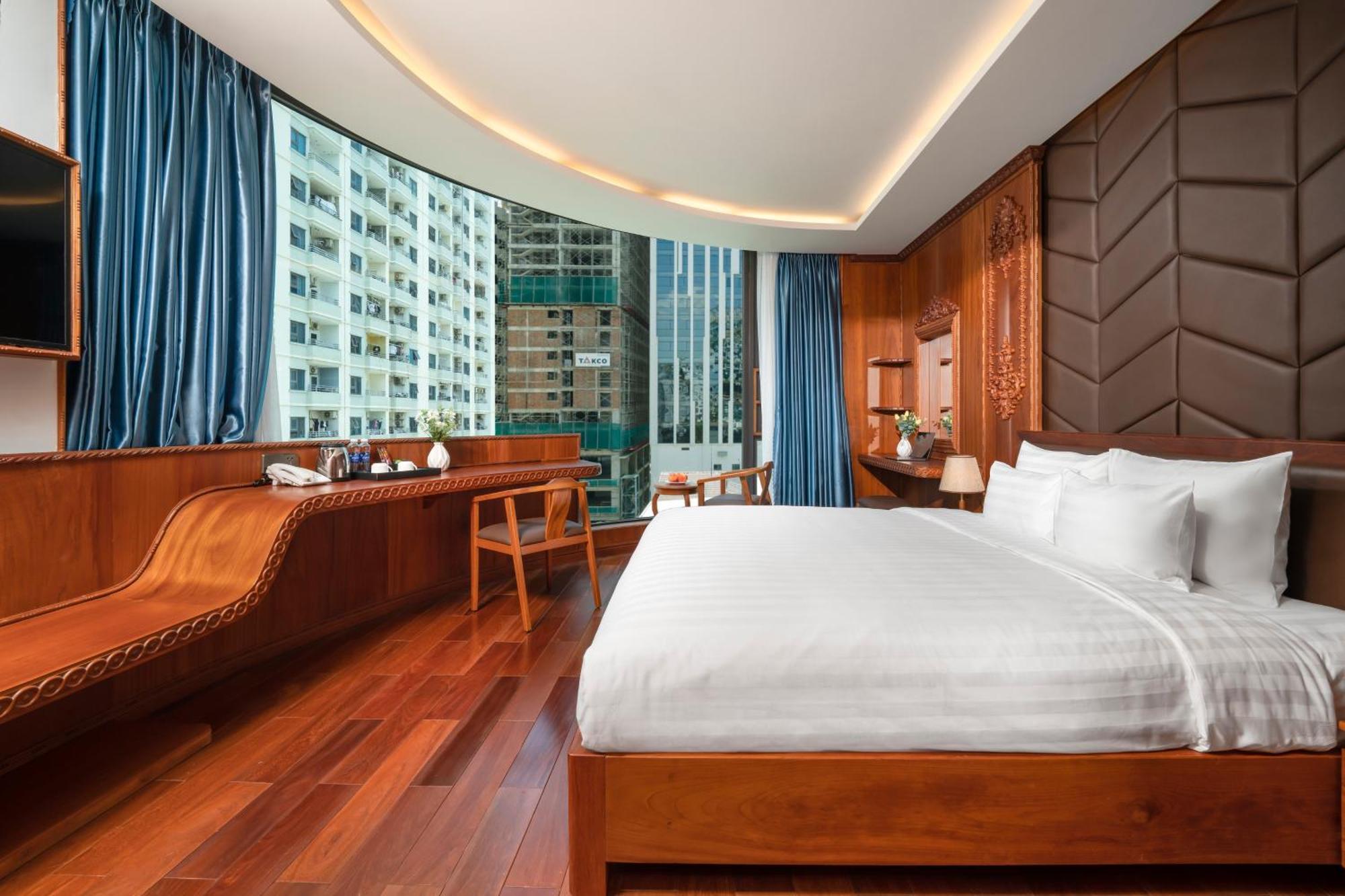 Monalisa Luxury Hotel Дананг Екстериор снимка