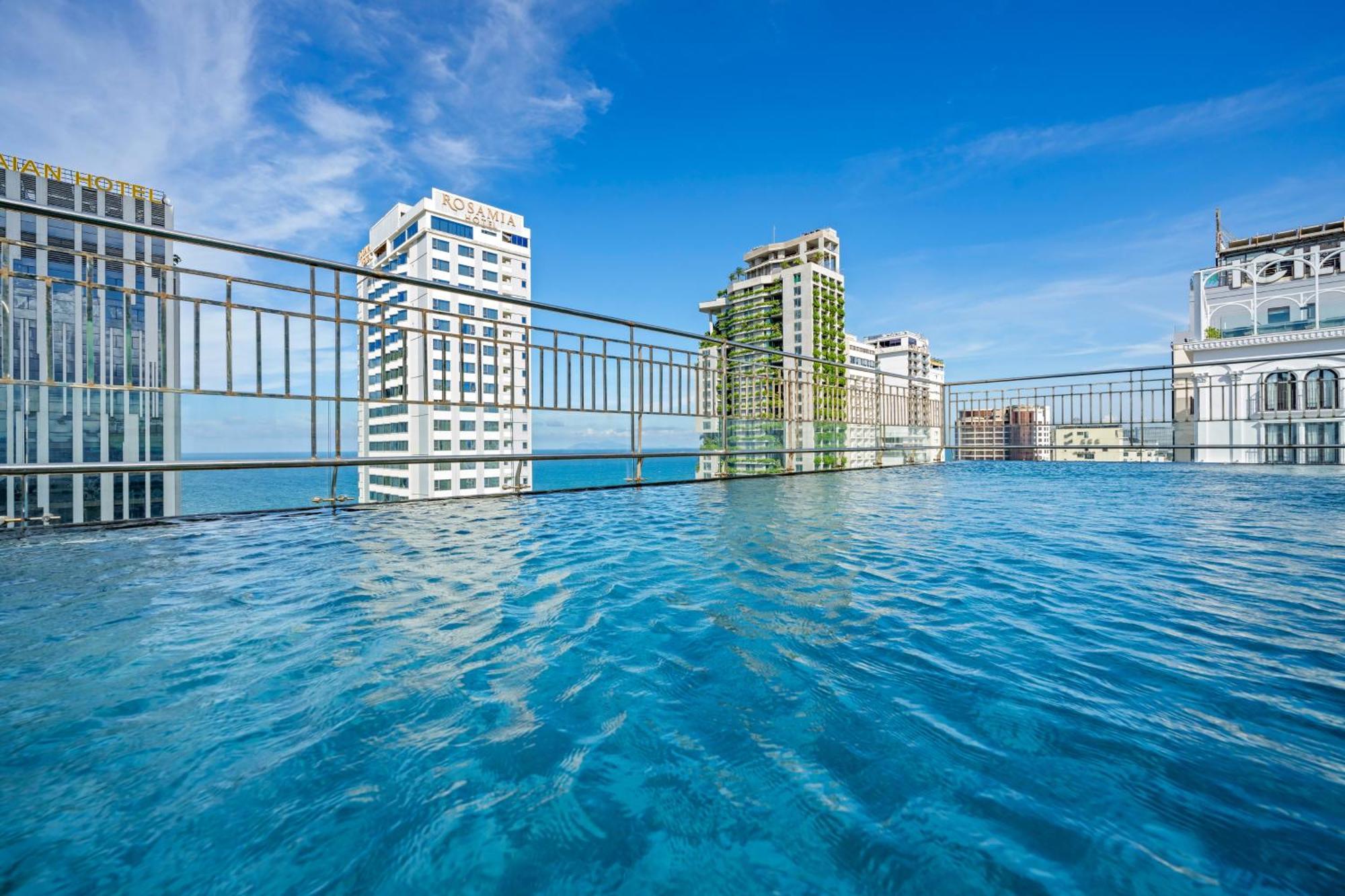 Monalisa Luxury Hotel Дананг Екстериор снимка